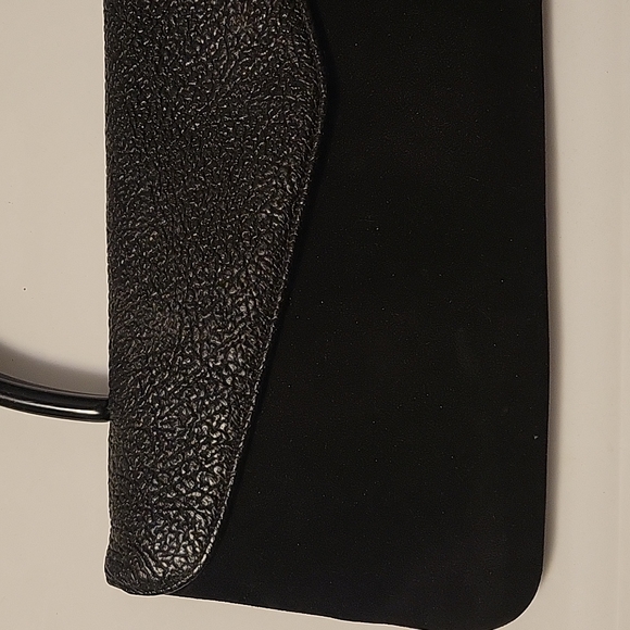 Vintage Miller Black Velvet Clutch with Faux? Leather and Lucite Handle - Picture 2 of 11